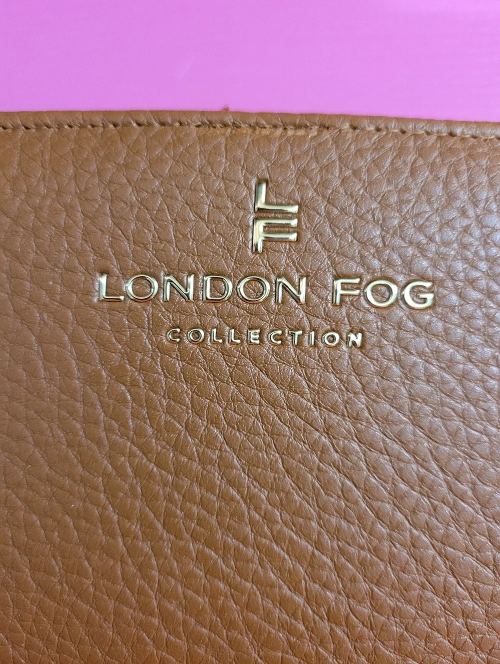 London Fog Pebbled Wristlet Wallet Single Zip Around Front Flap Tan NWT (0762)
